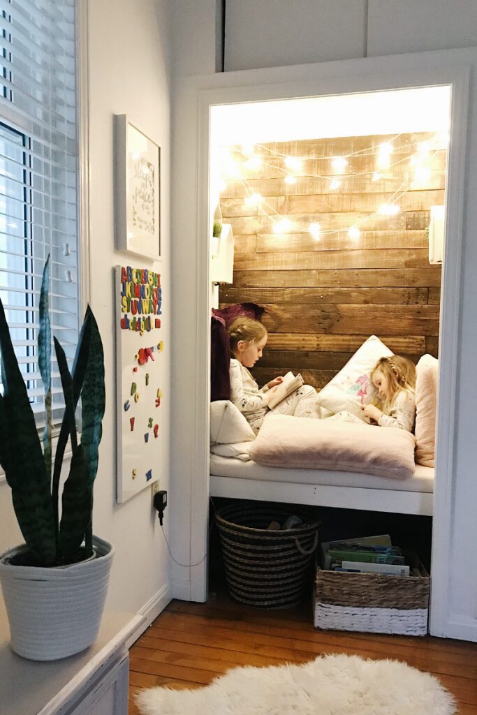 12 Charming Book Nook Ideas for Small Spaces