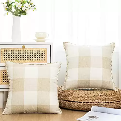AQOTHES Pack of 2 Buffalo Check Plaid Throw Pillow Covers, Farmhouse Decorative Square Outdoor Pillows Cover for Sofa Couch Living Room Home Decor (Cream and White, 18x18 inches)