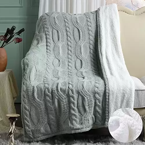 Amélie Home Reversible Sherpa Cable Knit Throw Blanket Soft Cozy Warm Winter Fleece Throw Blankets for Couch Bed Living Room, Sage Green, 50x60